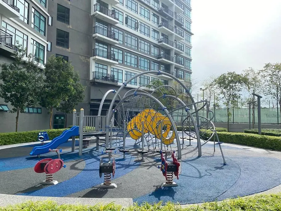 Vesta Homes Molek Regency With City View, Johor Bahru Apartment